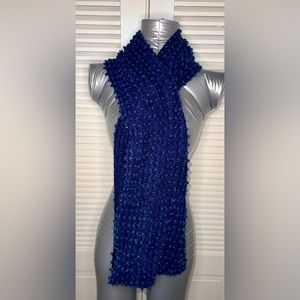 Women’s navy blue infinity scarf with royal blue highlights